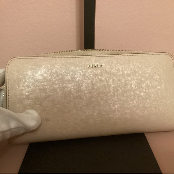 Furla Light Beige Wallet - Picture 1 of 5